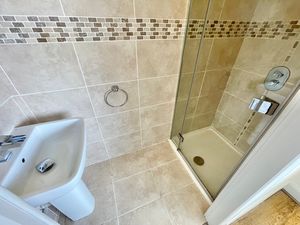 Ascot Drive Great Sutton